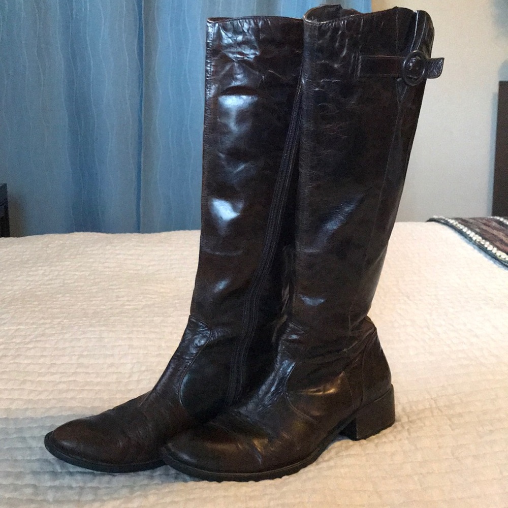 Brown Born leather boots SZ. 7